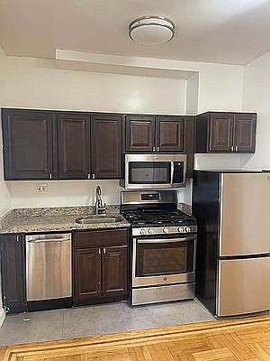 5th image of 32-52 33rd St Unit E8