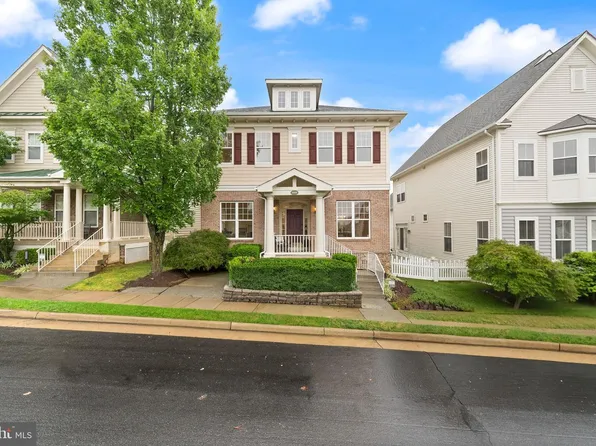 17439 Lethridge Cir, Round Hill, VA 20141