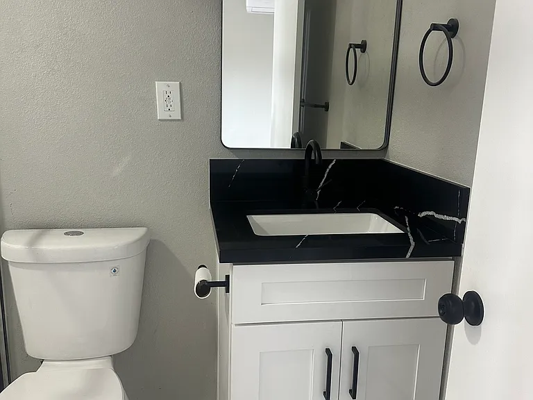 5209 La Madera Ave — Photo 16