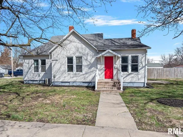 204 N Emmett St, Virden, IL 62690