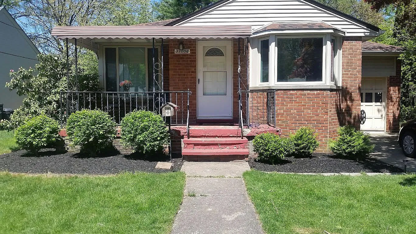 31006 Carlton Dr photo 1