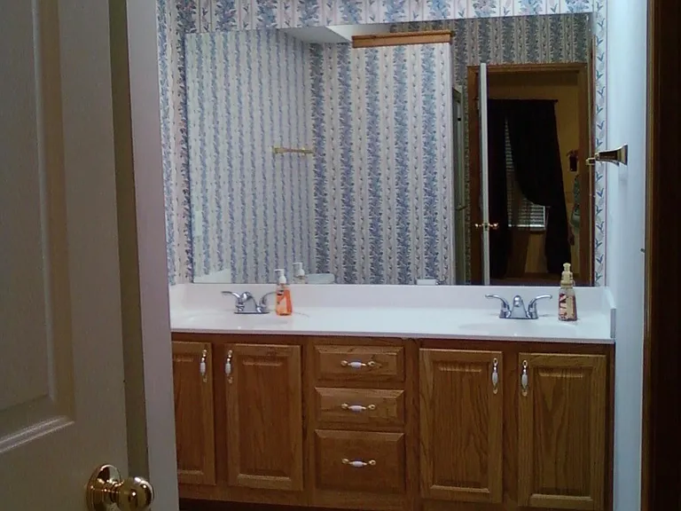 116 E Sierra Dr — Photo 7