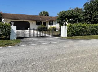 260 Akron Rd, Lake Worth, FL 33467