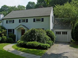 14 River Ln, Cos Cob, CT 06807