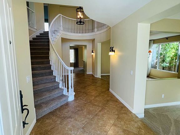 5th image of 1574 Glencrest Dr