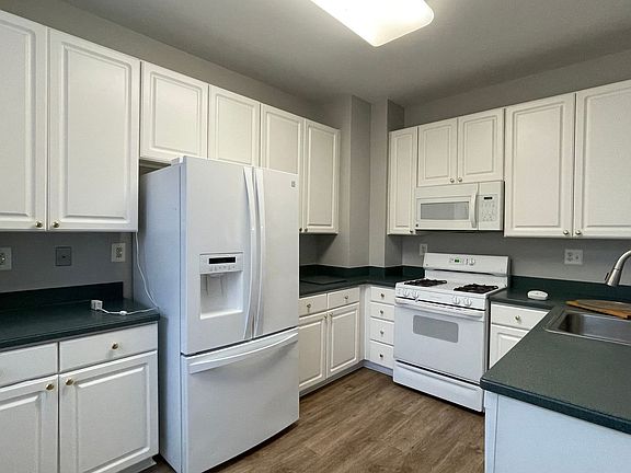 5th image of 2050 Ashleigh Woods Ct