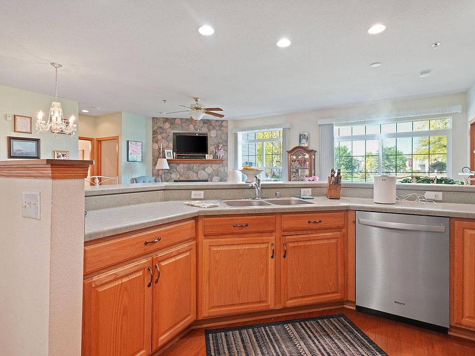 6300 44th STREET UNIT 125, Kenosha, WI 53144 MLS 1850695 Zillow