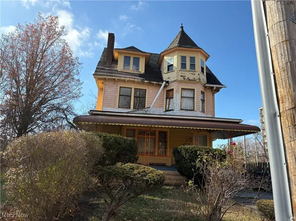 1756 E 90th St, Cleveland, OH 44106