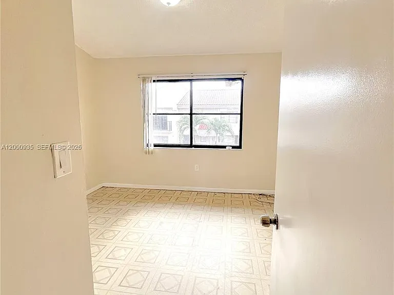 5575 W 26th Ct #203 — Photo 37