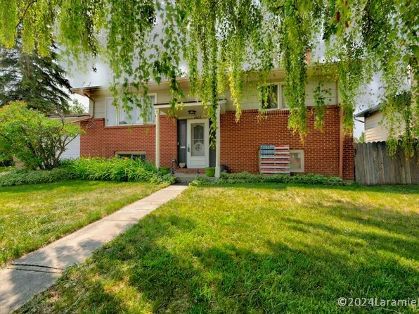 1606 Arnold St, Laramie, WY 82070