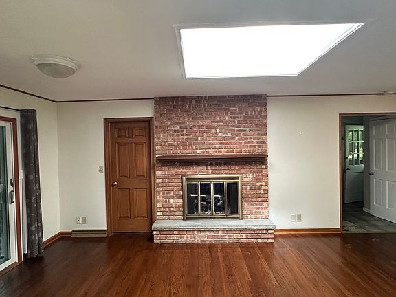 4th image of 7409 Chesterfield Rd