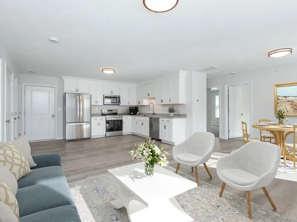 62 Sherburne Ave, Tyngsboro, MA