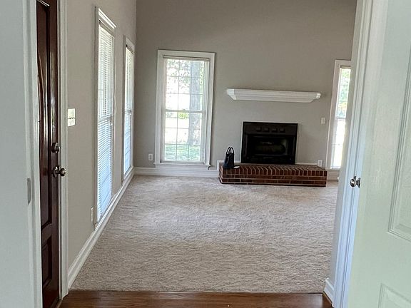 4th image of 5703 Creft Cir