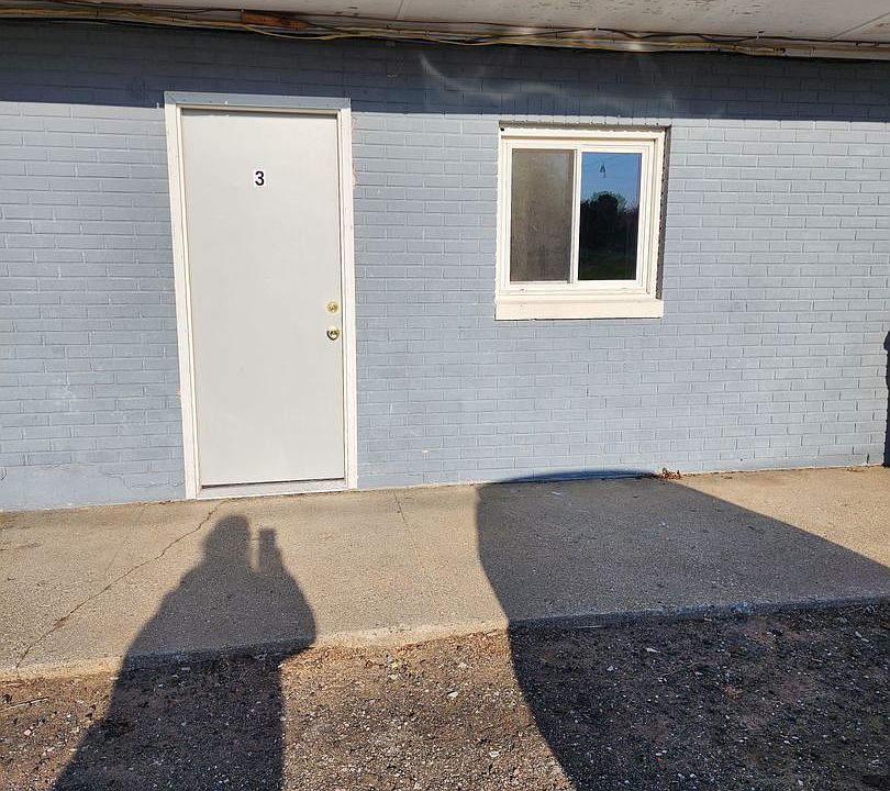 1st image of 5582 S Oceana Dr APT 3