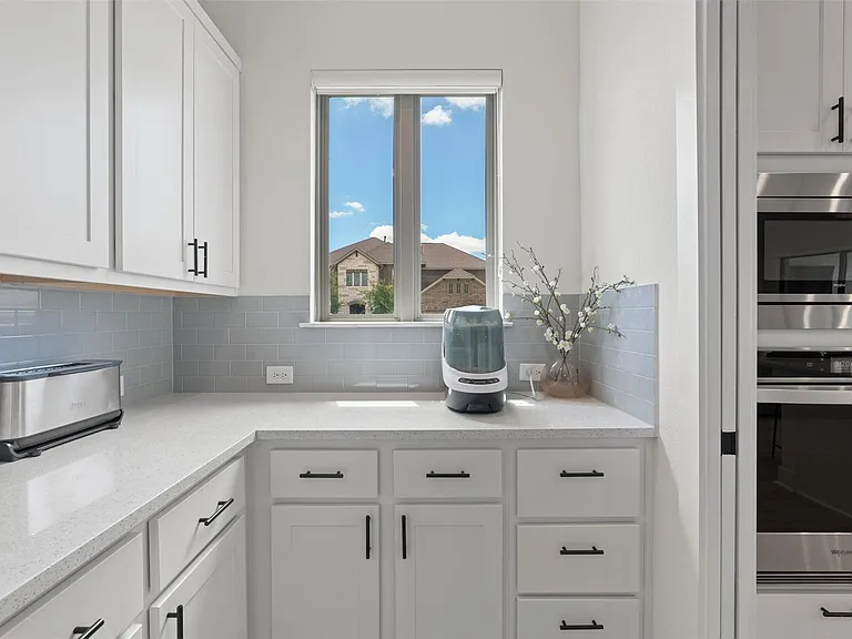 3800 Sandhill Crane Dr — Photo 7