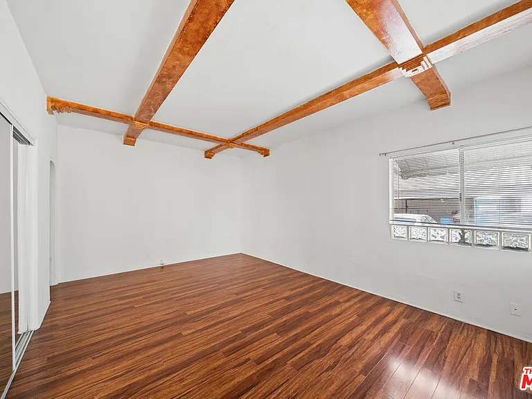 153 S Crescent Dr #3 — Photo 2