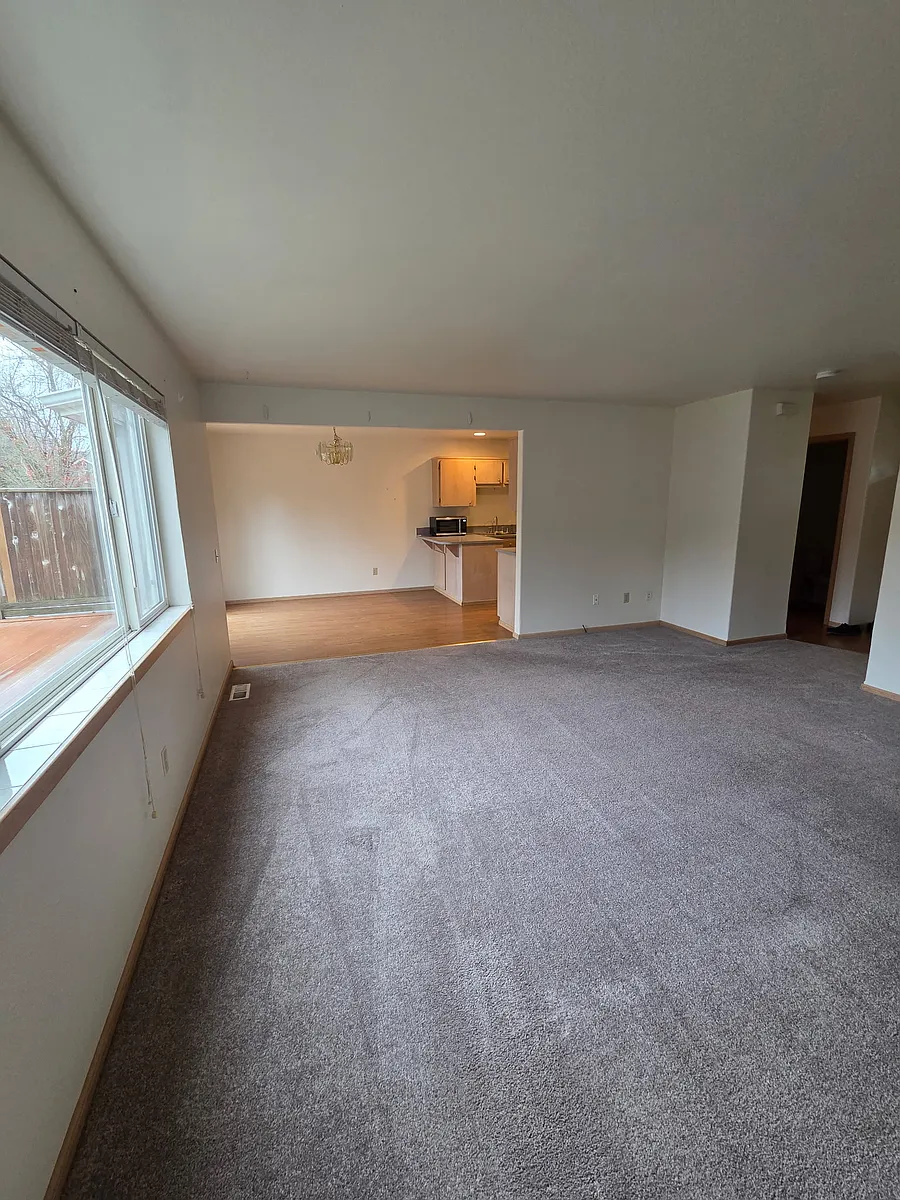 Building Photo - 9137 Brendan Dr SE