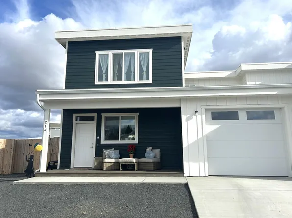 214 Wheatland Ct, Moscow, ID 83843