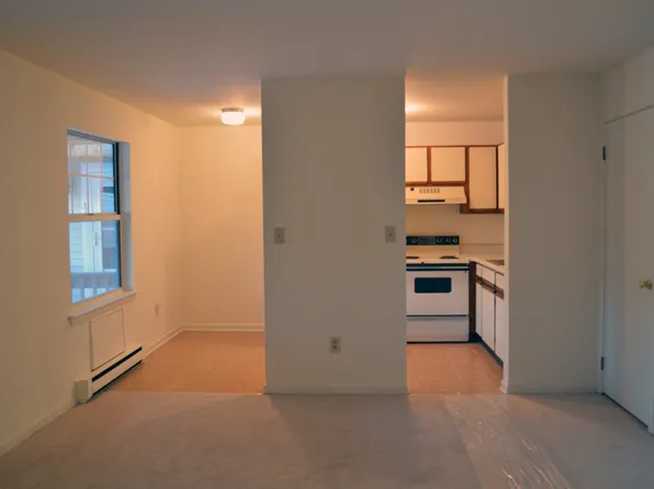 26 Cain Ct, Bridgewater, NJ 08807