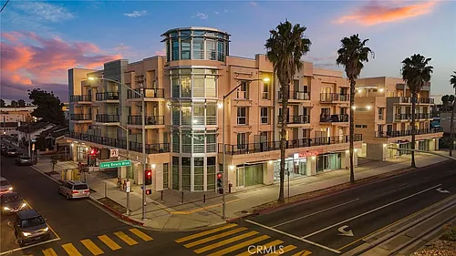 1598 Long Beach Blvd #405 Photo 1