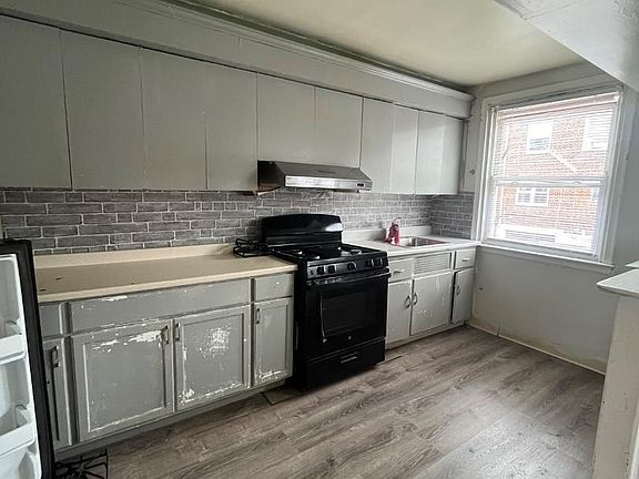 5th image of 6217 Cardiff St