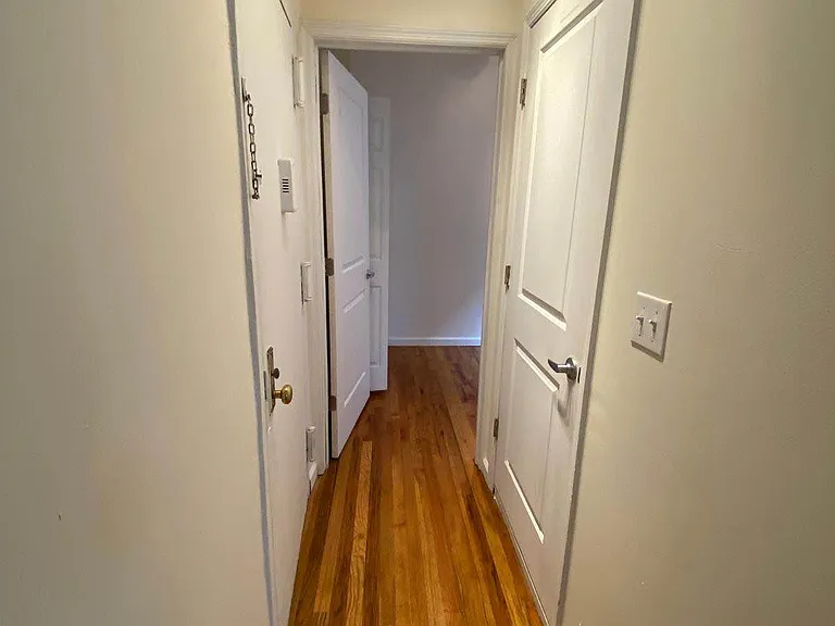 540 E 5th St #20 — Photo 10