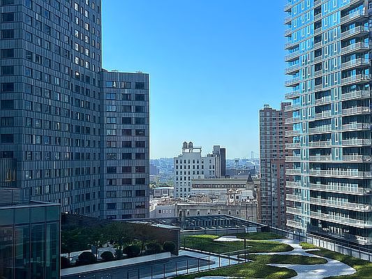 1st image of 1 City Poin APT 17G