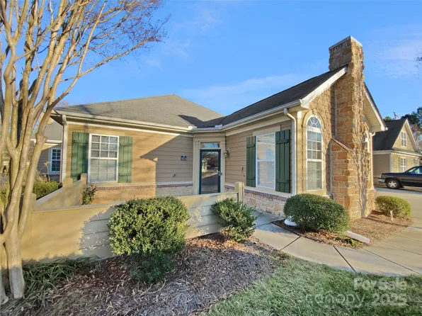 5573 Prosperity View Dr, Charlotte, NC 28269