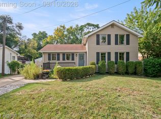40695 Moravian Dr, Clinton Township, MI 48036