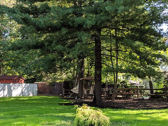 Swing/hammock sitting area