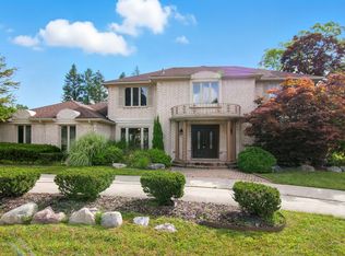 5130 Provincial Dr, Bloomfield Hills, MI