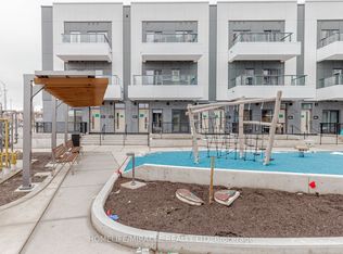 20 Lagerfeld Dr #11, Brampton, ON L7A 5G9