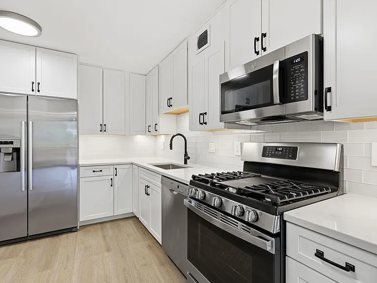 4620 N Park Ave #503E — Photo 3