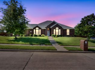 1750 Windswept Dr, Midlothian, TX 76065