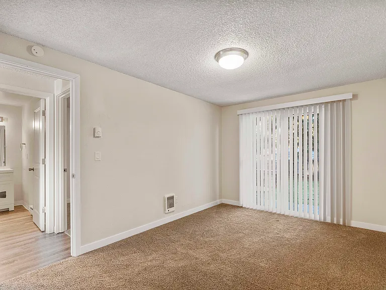 Canyon Ridge Apartments — Photo 11