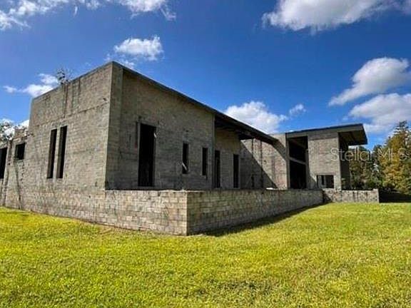 2nd image of 1029 Van Dyke Rd