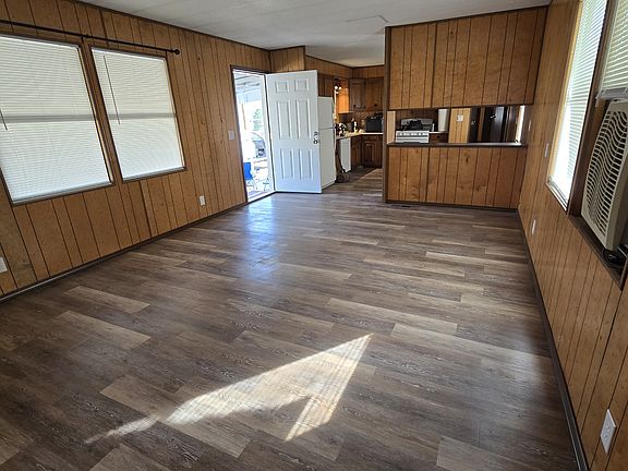 5th image of 617 Garst St