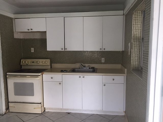 2nd image of 530 NW 17th St