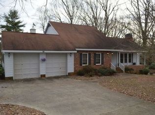 171 Pine Lake Dr, Siler City, NC 27344