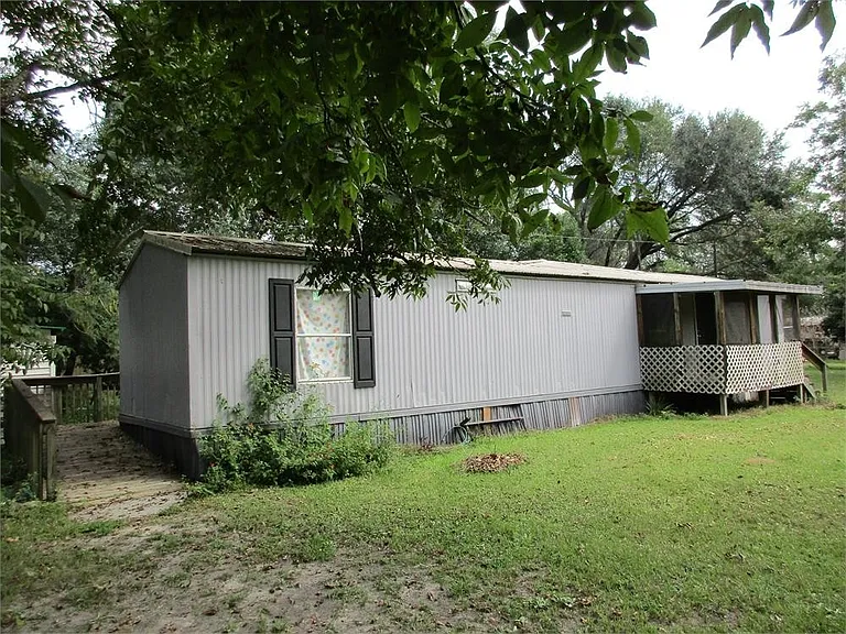 4736 Newton St — Photo 1