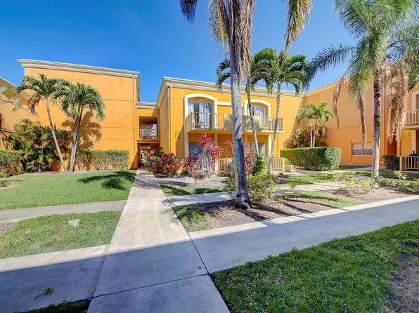 18111 NW 68th Avenue #I210, Hialeah, FL 33015