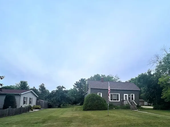 4200 9th St, Menominee, MI 49858