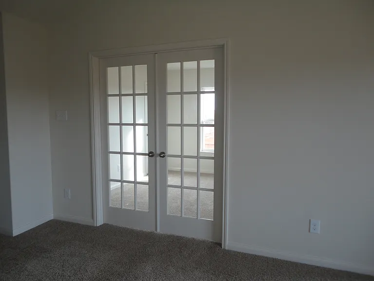 1800 Douglas St #1 — Photo 6