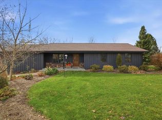 3053 Bogey Ln, Slinger, WI 53086