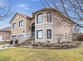 236 Parkview Hills Dr, Cobourg, ON K9A 5S2