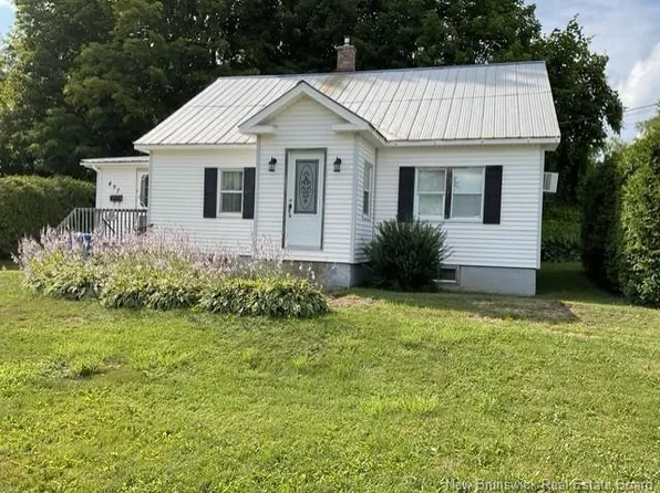 497 Main St, Woodstock, NB E7M 2B8