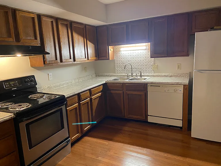 101 Karen Ct #101 — Photo 6