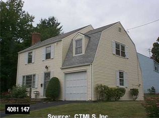147 Overbrook Rd, West Hartford, CT 06107
