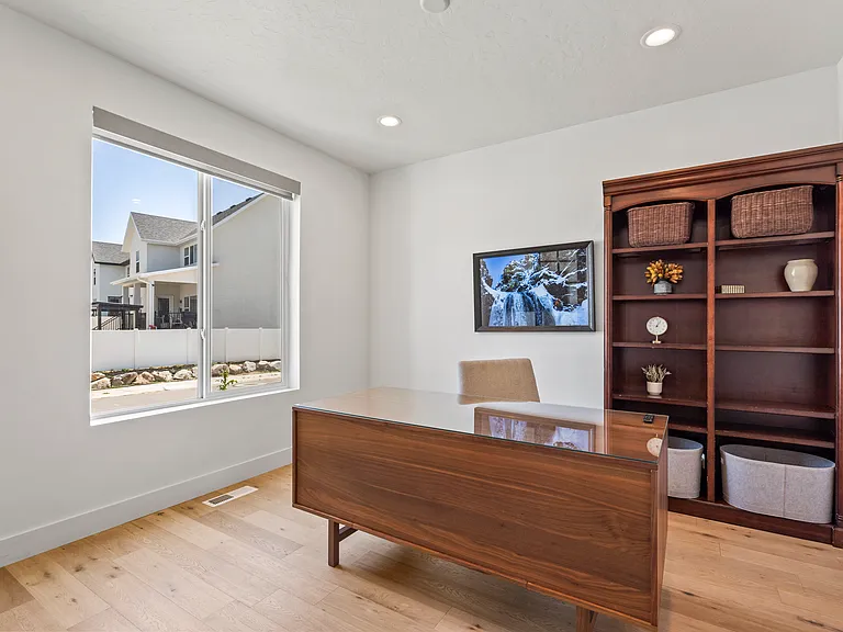 690 S Edge Ln — Photo 16