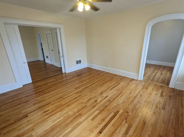 26 Hampden St, 26 Hampden St #2F, Westfield, MA 01085
